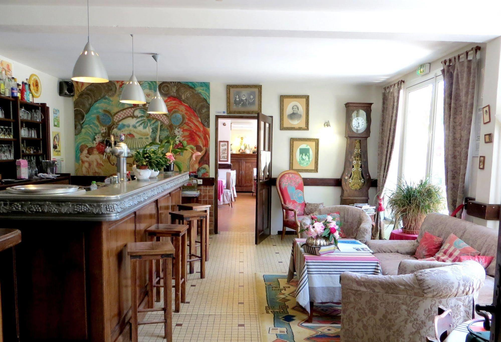 Logis Hotel Le Clos Pite Préchacq Eksteriør bilde